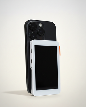 Fliq Selfie Monitor Pro white with built-in display and magnetic mount